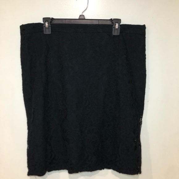 Chico’s Black Floral Laced Mini Skirt Size XL - Picture 1 of 11